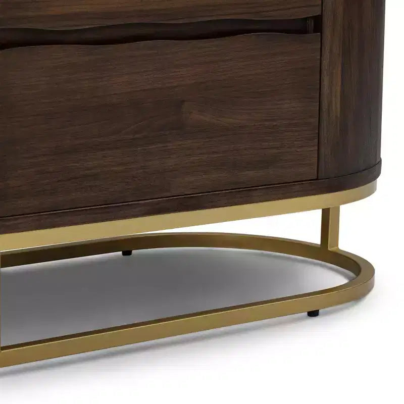 Cassettiera moderna a 6 cassetti con design a bordo vivo, base in metallo e struttura resistente in legno misto