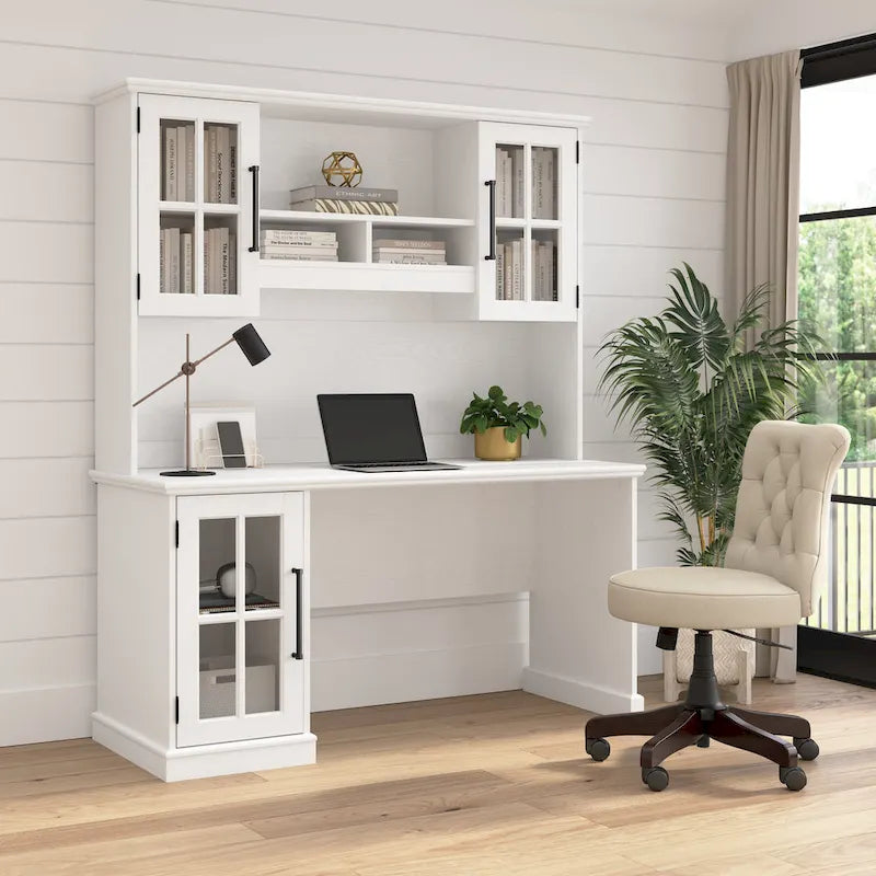 Bureau d’ordinateur Westbrook de 60 pouces avec caisson de rangement, par Bush Furniture