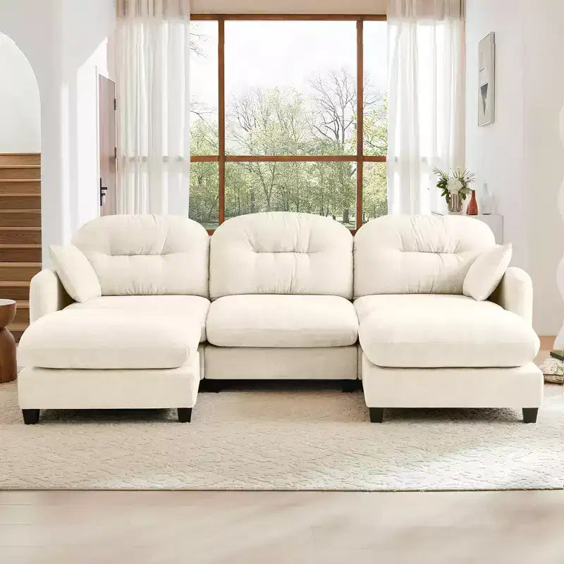 Divano componibile a U a 3 posti beige in ciniglia con 2 pouf e 2 cuscini decorativi per soggiorno