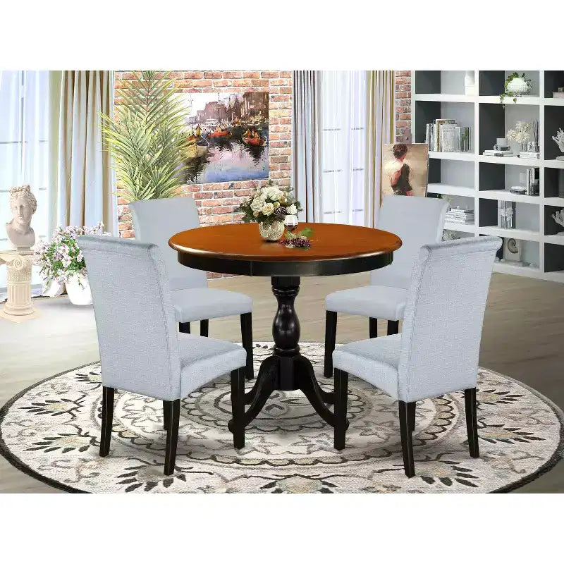 HomeStock, tavolo da pranzo 5 pezzi con ripiano in legno massello, finitura nera e color ciliegia, con 4 sedie Parson