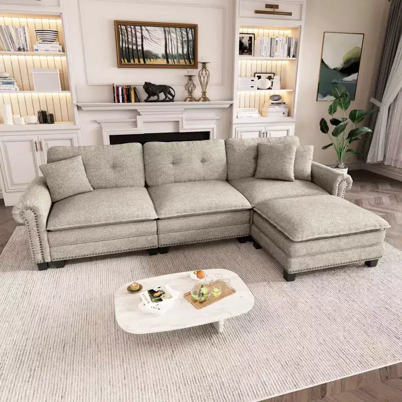 Divano da interno imbottito Captiva Designs con pouf, struttura in legno massello, seduta con molle insacchettate e cuscini decorativi