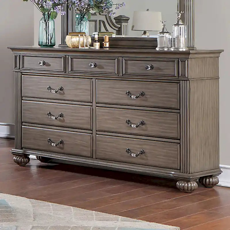 Set tradizionale Vame composto da comò a 9 cassetti e specchio, 2 pezzi, di Furniture of America