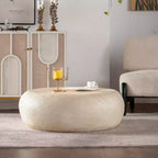 Table basse ronde en MgO avec finition imitation pierre pour salons modernes du milieu du siècle
