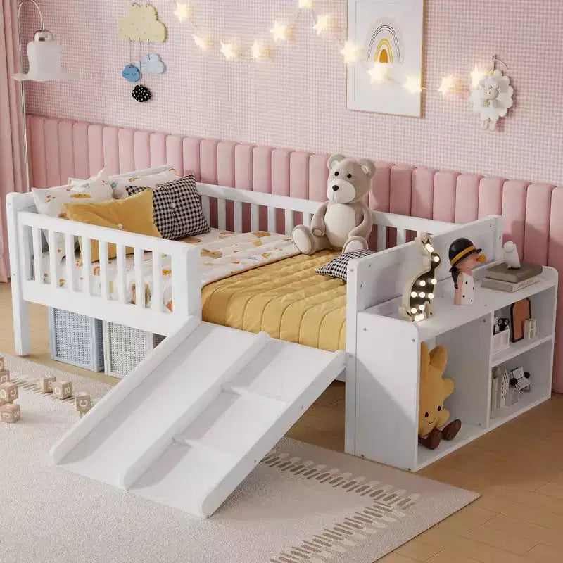 Cadre de lit mezzanine bas Whisen 1 place pour enfants avec toboggan, bibliothèque de rangement mobile et barrières de sécurité