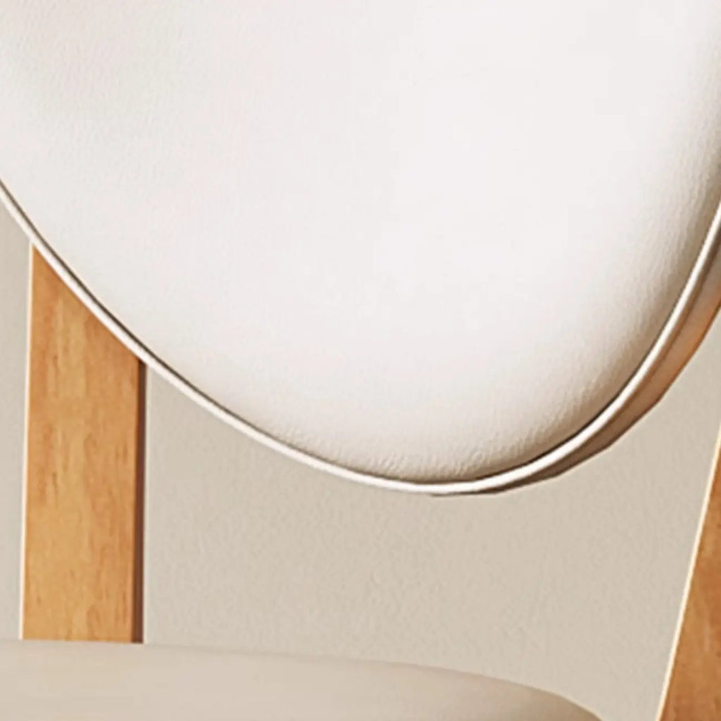 Sedia da pranzo moderna senza braccioli, con schienale alto e rivestimento in similpelle
