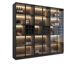 Credenza portabottiglie minimalista in legno nero con anta in vetro