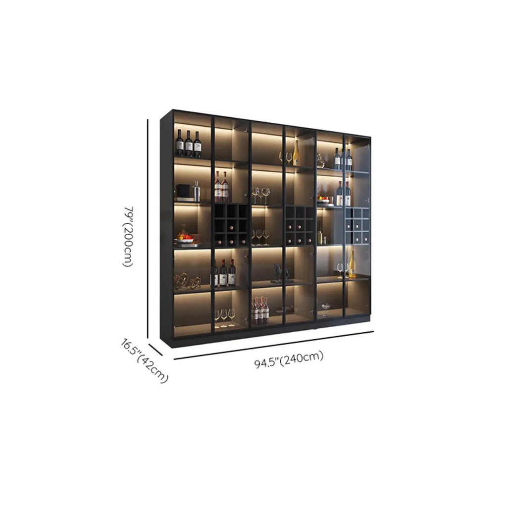 Credenza portabottiglie minimalista in legno nero con anta in vetro