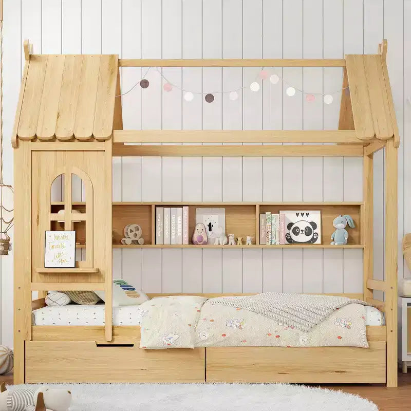 Haus-Hochbett mit Aufbewahrungsschubladen und Fenster, Rahmen aus Massivholz mit Regalen, kindlich-verspieltes Design, helles Weiß