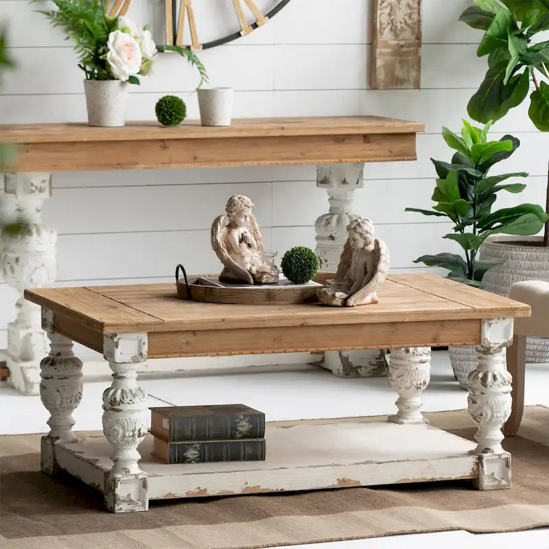 Rechteckiger Couchtisch aus weiß getünchtem Holz im Antik-Look