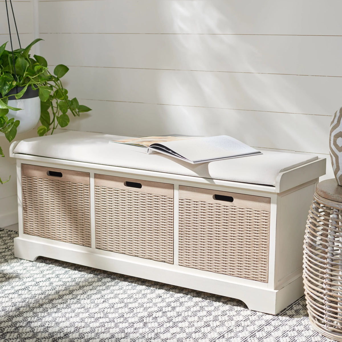 Panca contenitore SAFAVIEH Fiorello con 3 cassetti e cuscino - 47.3 W x 15 L x 19 H - 47Wx15Dx19H