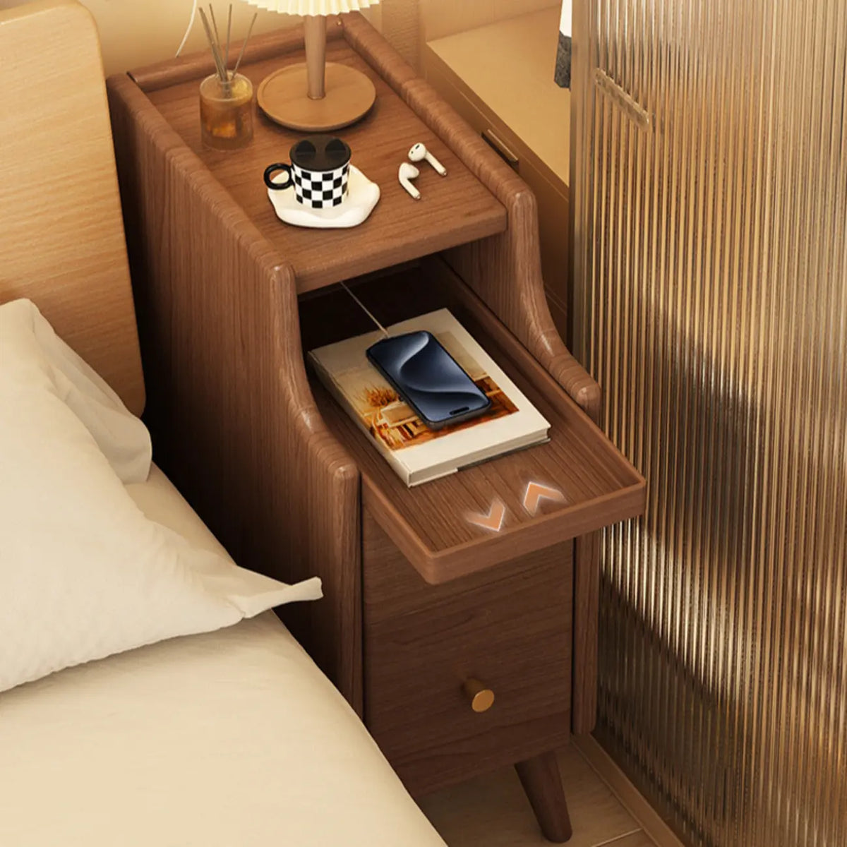 Table de chevet étroite en bois blanc avec 2 étagères