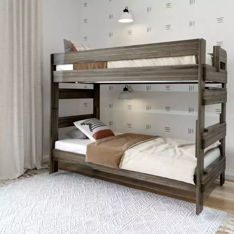 Letto a castello matrimoniale su matrimoniale in legno massello stile casa di campagna Plank+Beam, per adulti