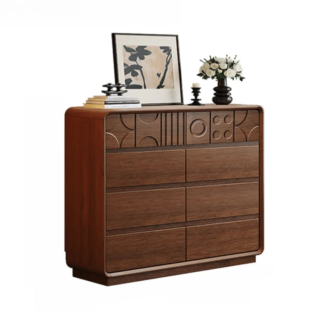 Commode en bois inspirée de l’Art déco avec motifs géométriques sculptés