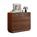 Commode en bois inspirée de l’Art déco avec motifs géométriques sculptés