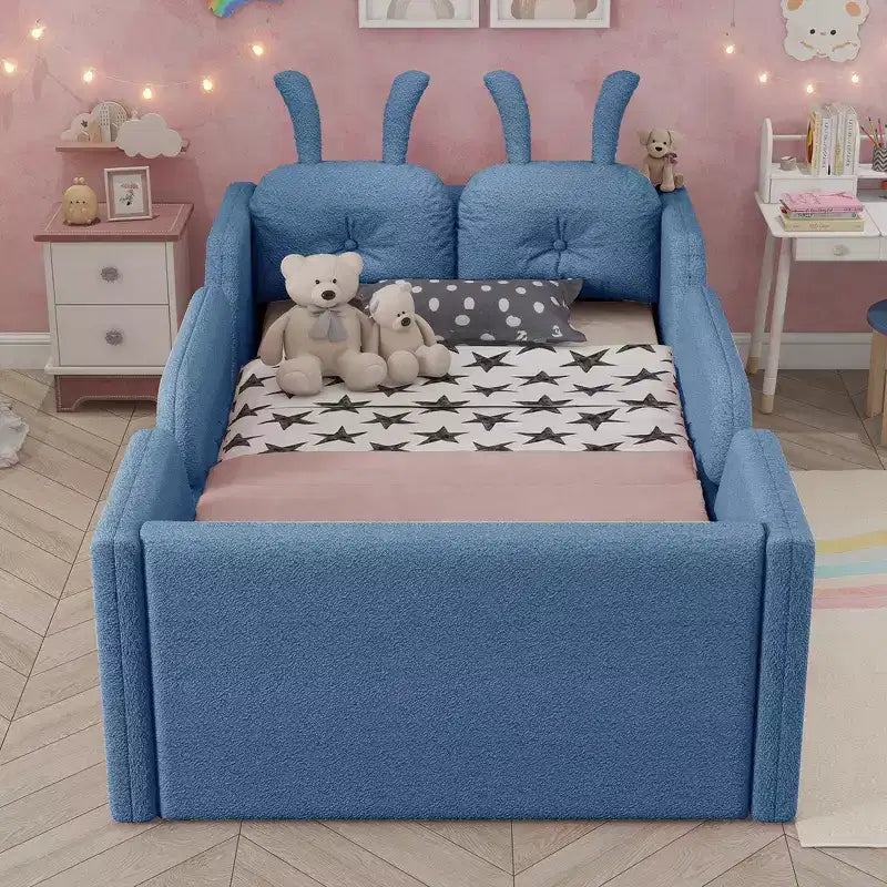 Letto a piattaforma singolo Whisen, struttura imbottita per letto a terra per bambini con cuscino a forma di coniglio e sponde laterali rimovibili