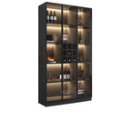 Credenza portabottiglie minimalista in legno nero con anta in vetro