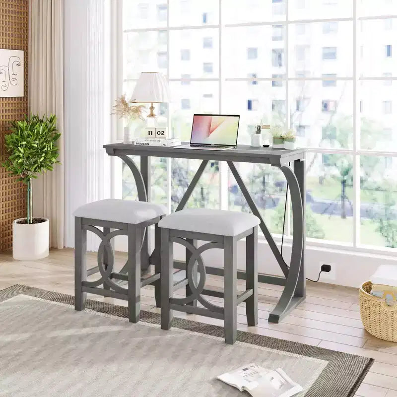 3-teiliges Esszimmertisch-Set im Landhausstil in Thekenhöhe mit USB-Anschluss und gepolsterten Hockern - ModernLuxe