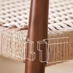 Sedia da pranzo scandinava in legno curvato con seduta intrecciata e braccioli