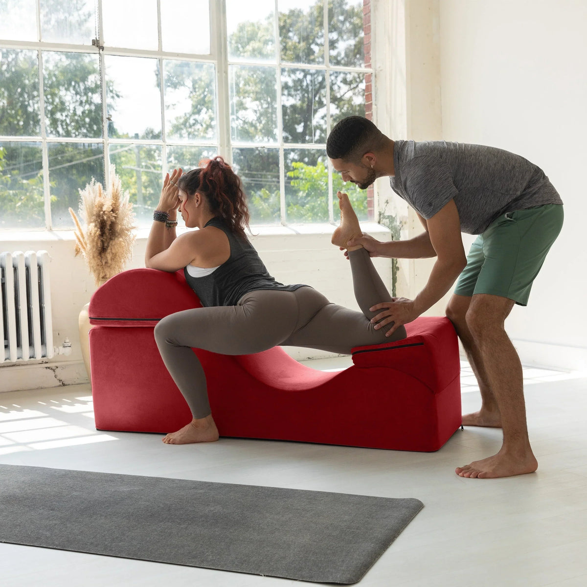 Méridienne convertible Avana Kami / yoga et massage – pouf 2-en-1 avec chaise longue de yoga pliable escamotable, microvelours – N/A