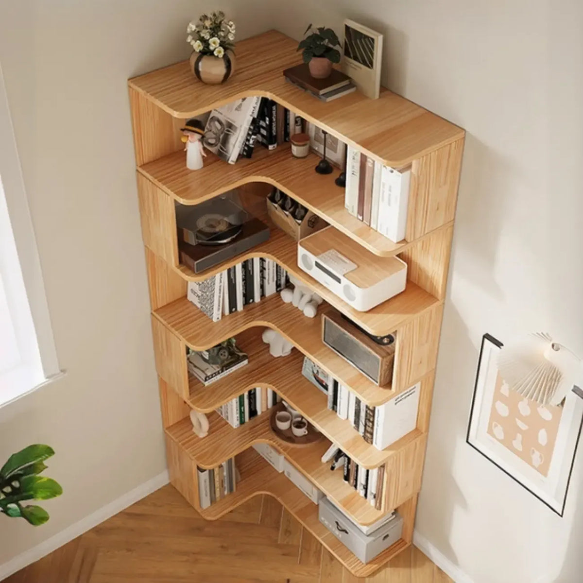 Libreria verticale in legno a forma di L con finitura naturale e schienale aperto