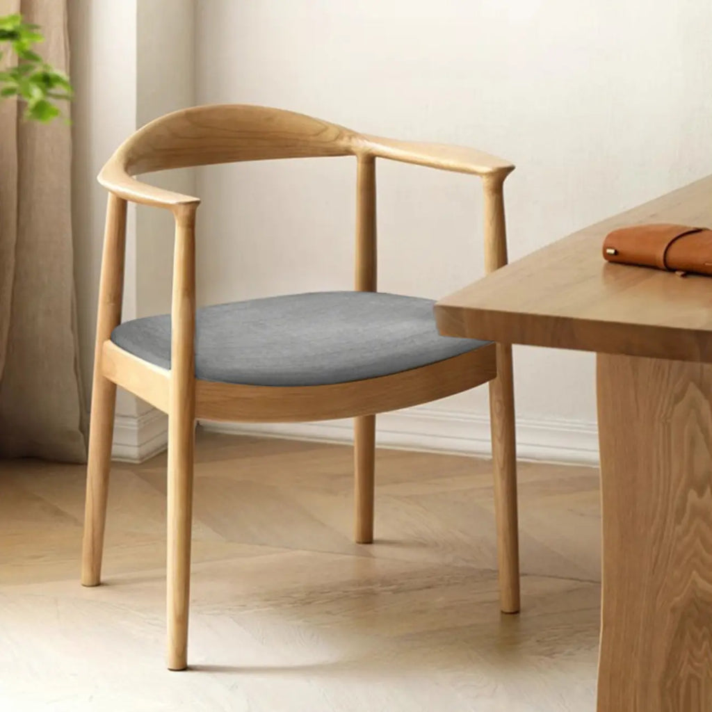 Sedia da pranzo scandinava in legno curvato con seduta intrecciata e braccioli
