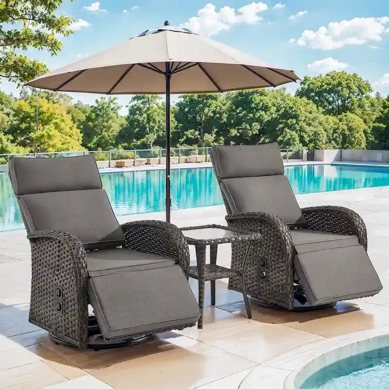 Ensemble Pocassy de 3 pièces comprenant une chaise longue d’extérieur polyvalente avec table d’appoint et coussin gris