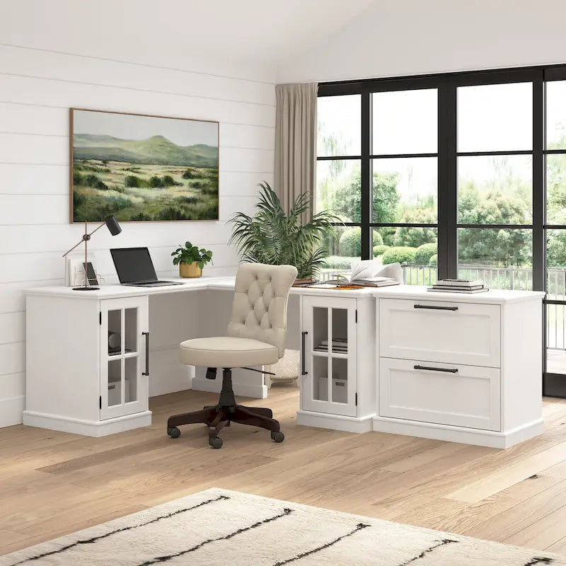 Bureau d’ordinateur Westbrook de 60 pouces avec caisson de rangement, par Bush Furniture