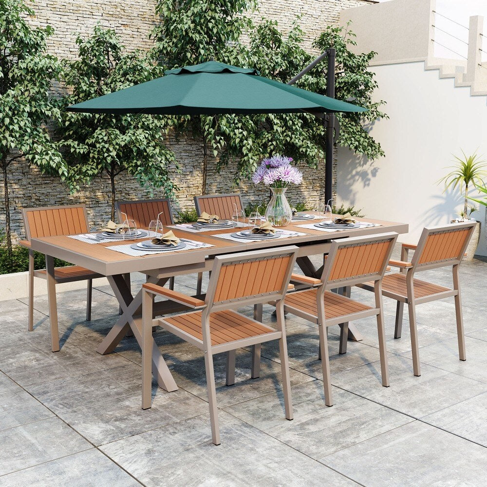 Set da pranzo moderno da esterno da 7 pezzi con sei sedie e un tavolo allungabile per il patio
