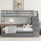 Letto a castello singolo su singolo con letto estraibile singolo e vano portaoggetti integrato nella scala, colore grigio