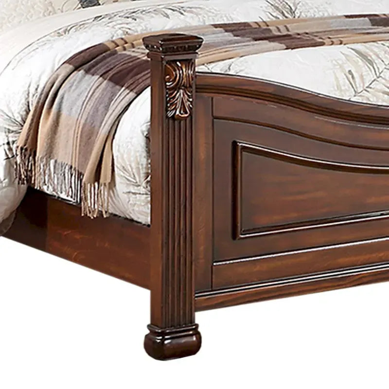 Letto in legno con testiera lavorata color ciliegio scuro