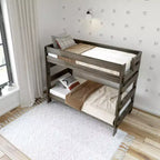 Letto a castello matrimoniale su matrimoniale in legno massello stile casa di campagna Plank+Beam, per adulti
