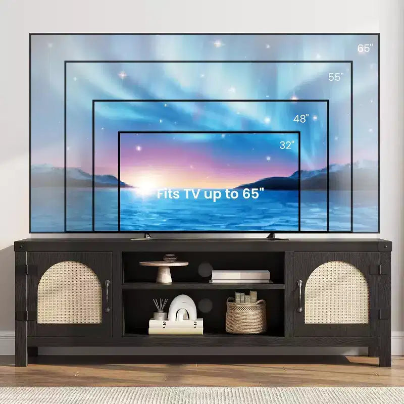Meuble TV de style bohème de 65 pouces avec porte en rotin – meuble de divertissement en bois avec deux armoires et des étagères réglables, idéal pour les salons