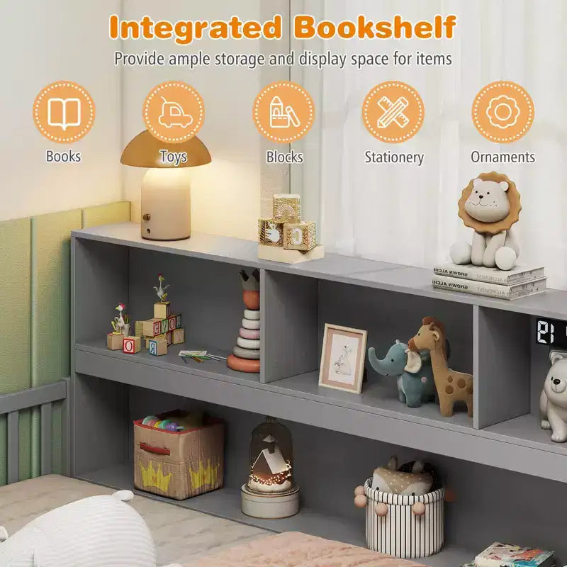 Letto a pavimento Montessori Twin/Full con libreria, ripiani contenitore e sponde di sicurezza, bianco/grigio