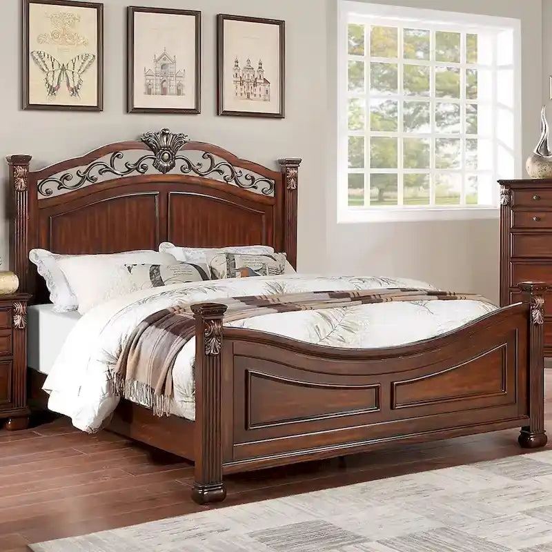 Letto in legno con testiera lavorata color ciliegio scuro