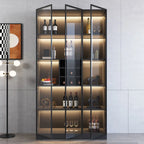 Credenza portabottiglie minimalista in legno nero con anta in vetro